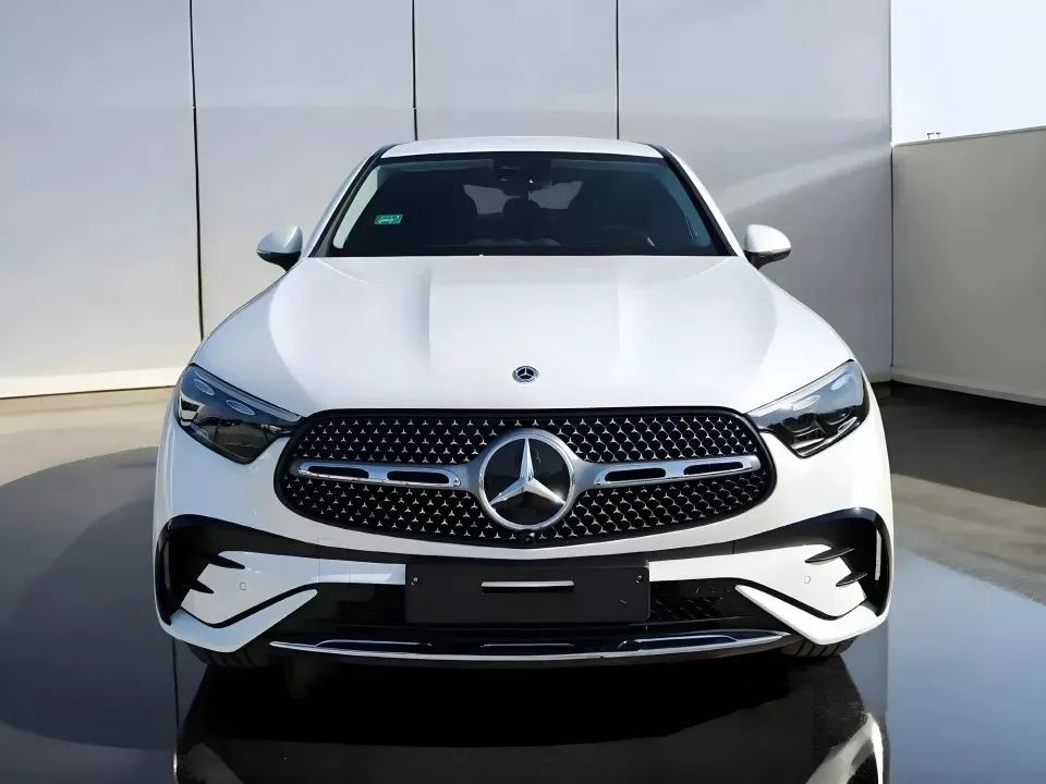 Descoperă Noul Mercedes-Benz GLC Coupé