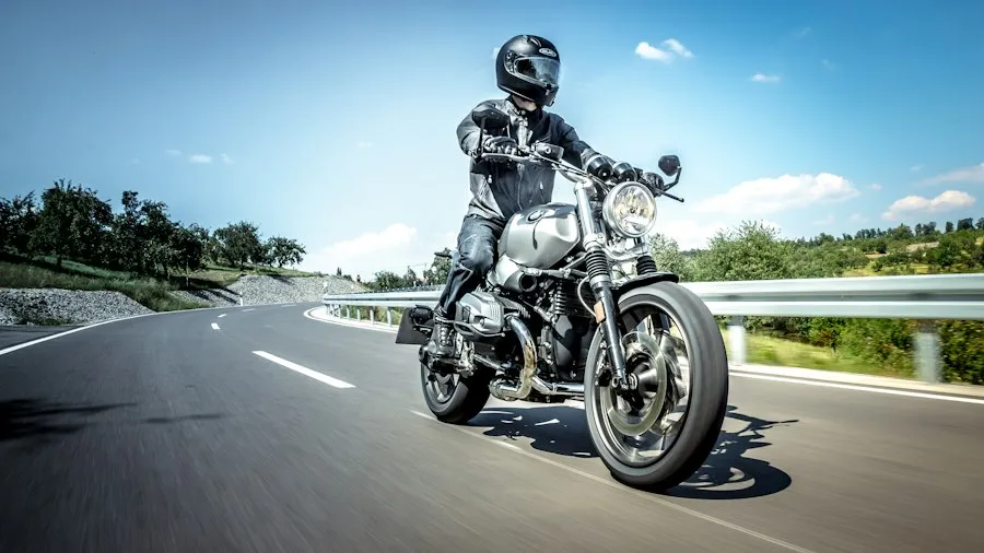 Photo motorcycle common mistakes